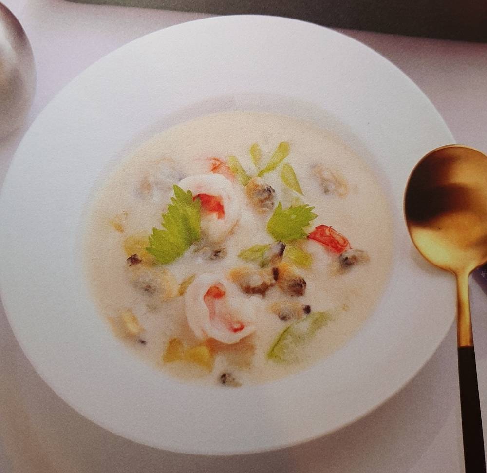 Seafood Soup, known as สุปทะเล (Soup Thale)